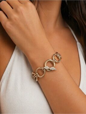 Victoria's Secret Limited Edition Rose Gold Chain-Link Bracelet with Wings